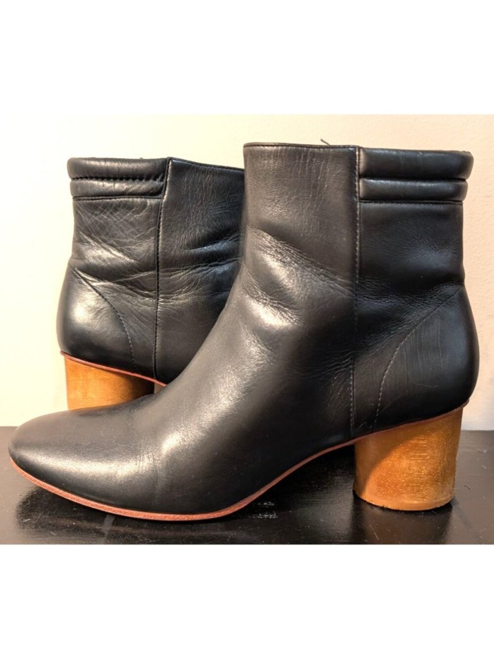 Bernardo Izzy Leather Boot, Black, Women Size 8